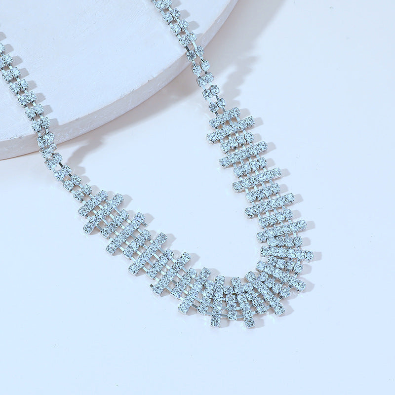 Full Rhinestone Female Sexy Irregular Niche Necklaces