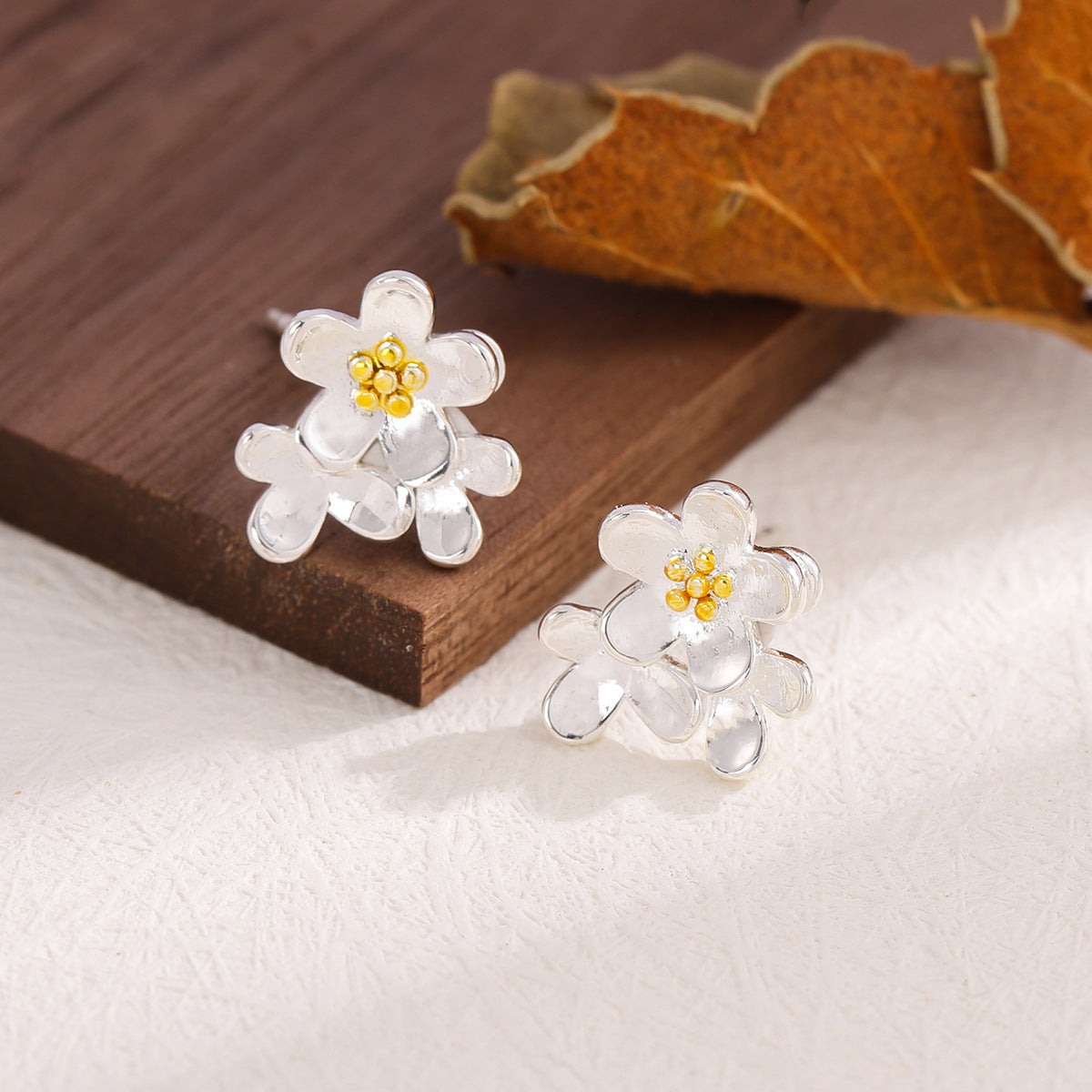 Fashion Creative Stall Petite Elegant Temperamental Earrings