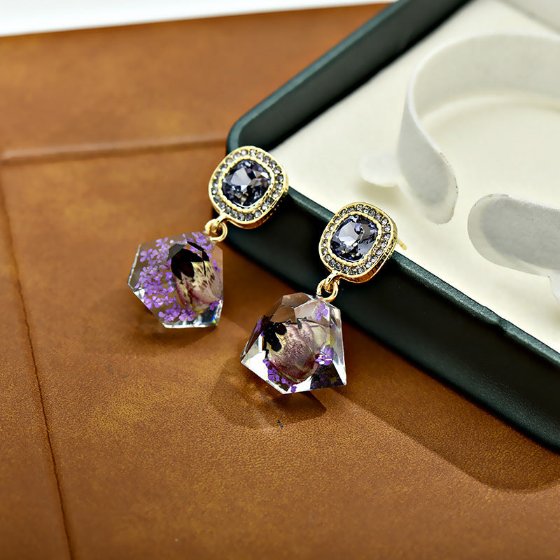 Style Irregular Amber Dried Flower With Crystal Design Elegant High Earrings