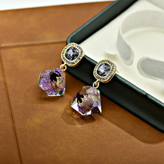 Style Irregular Amber Dried Flower With Crystal Design Elegant High Earrings