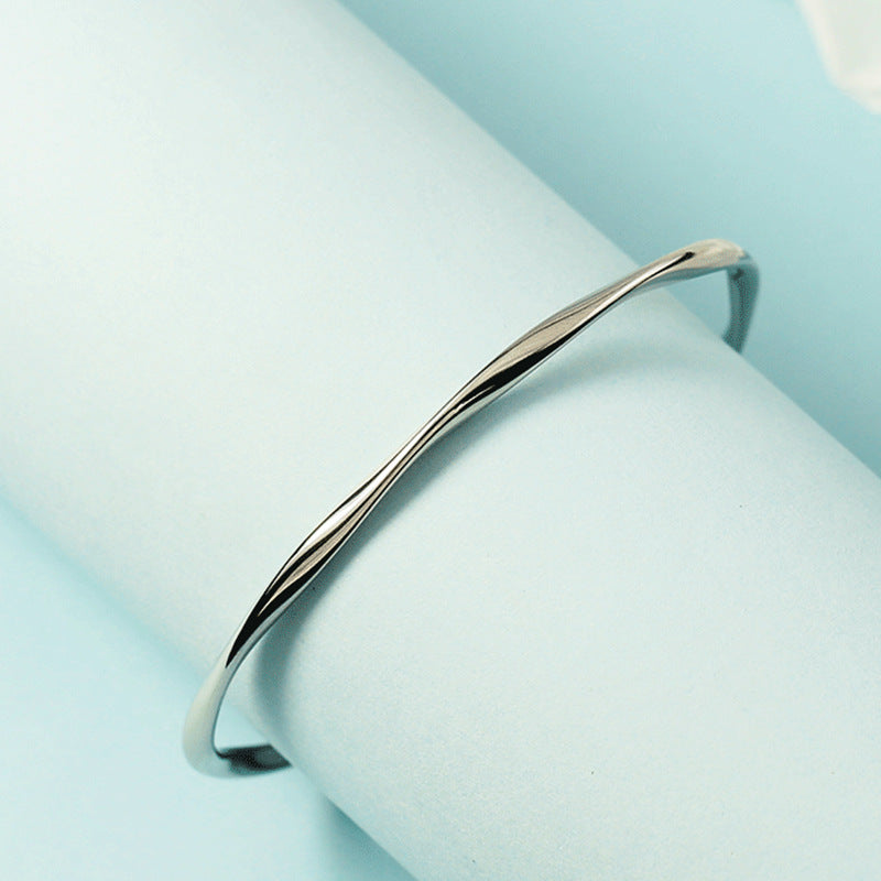 Mobius Open Female Design Simple Cold Bracelets