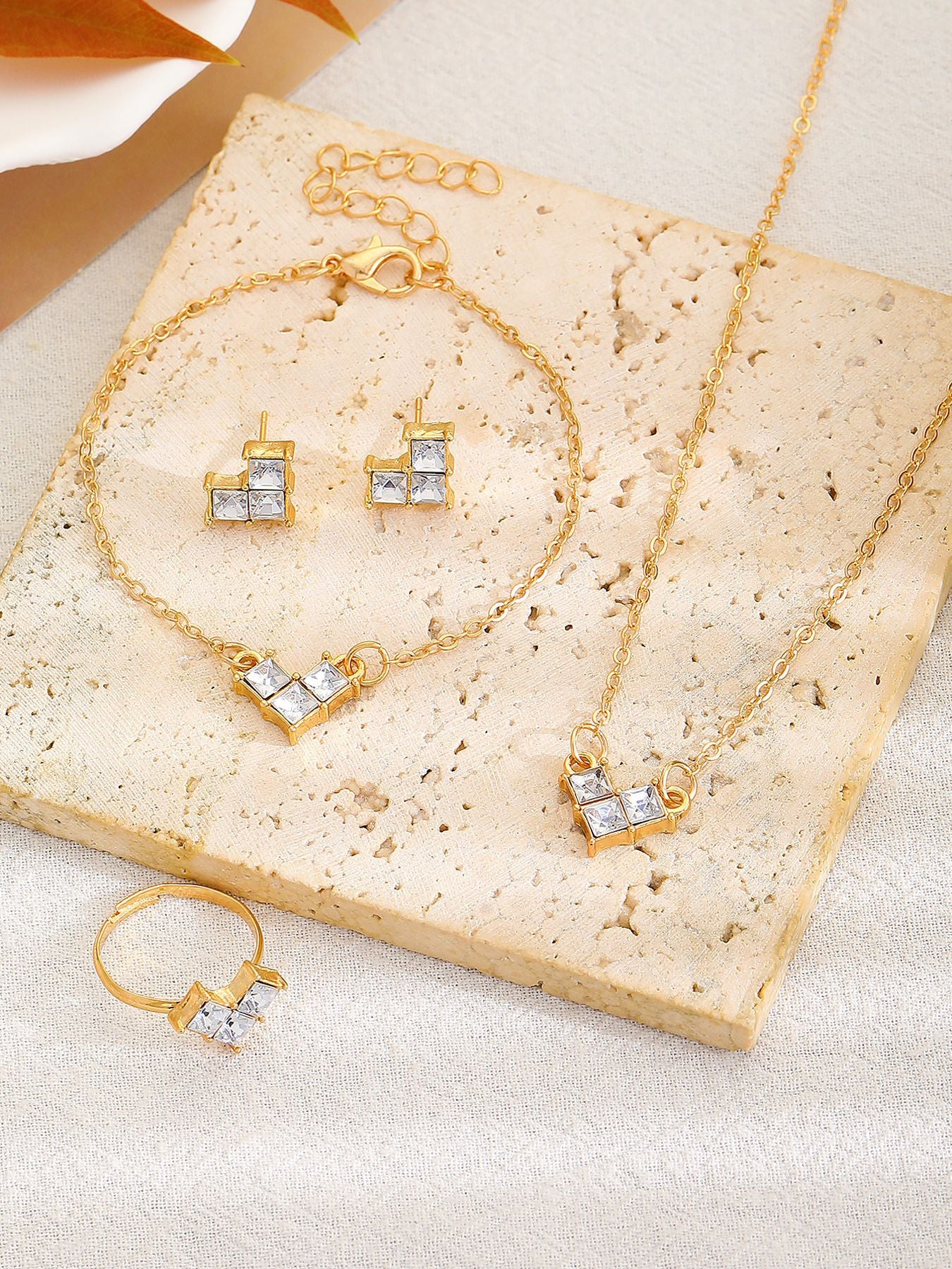 Personality Heart Shape Rhinestone Shiny Bride Necklaces