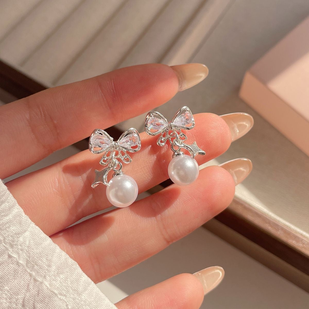 Women's High-grade Pearl French Minority Retro Affordable Earrings