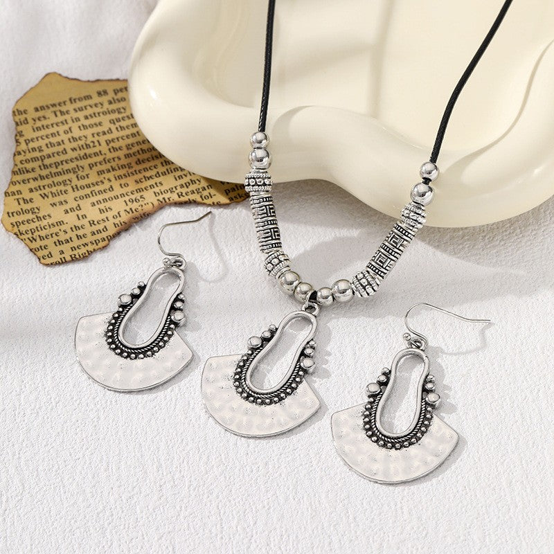 Classy Dragon Bohemian Retro Fan-shaped Fashion Necklaces