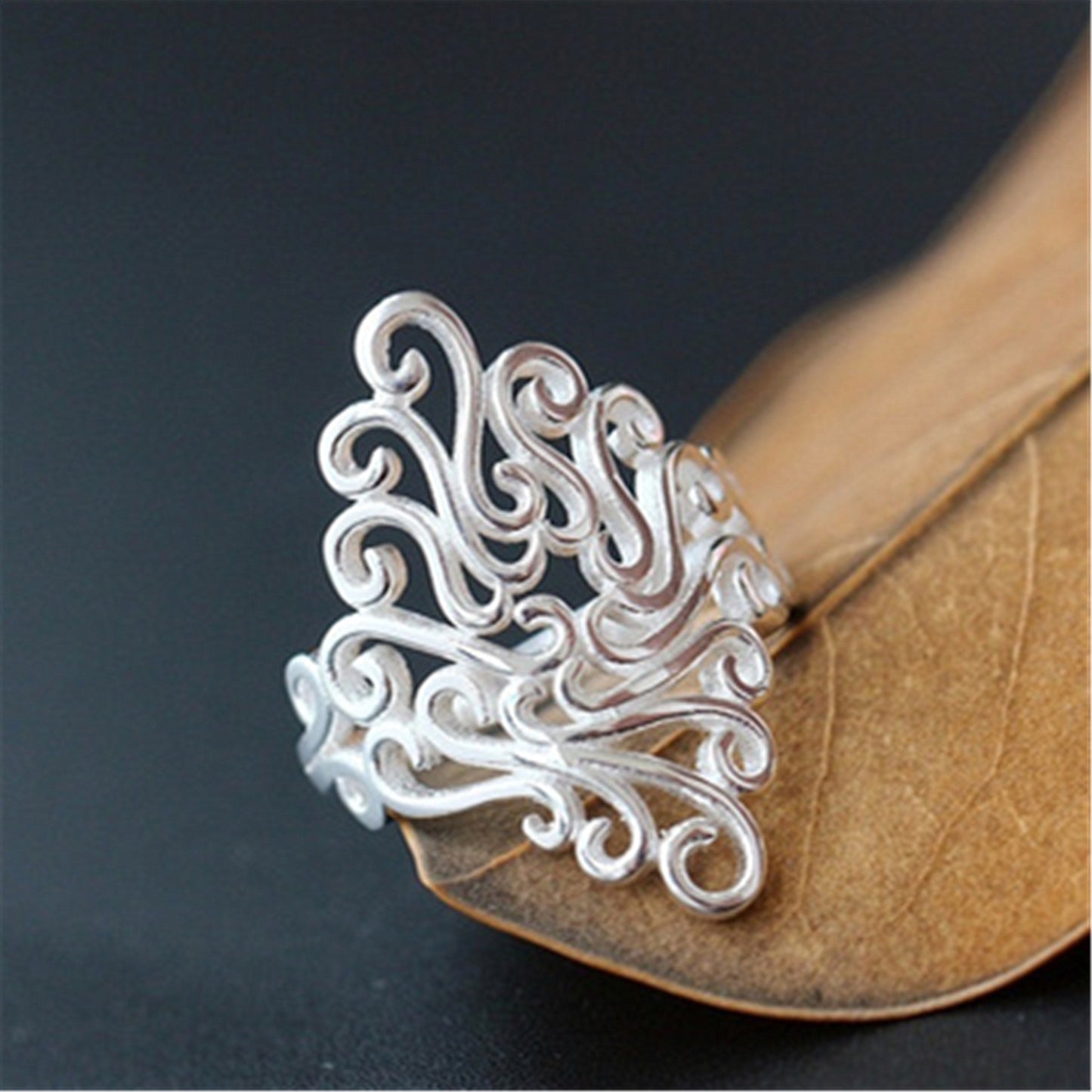 Flower Female Retro Pattern Exaggerated Popular Ring