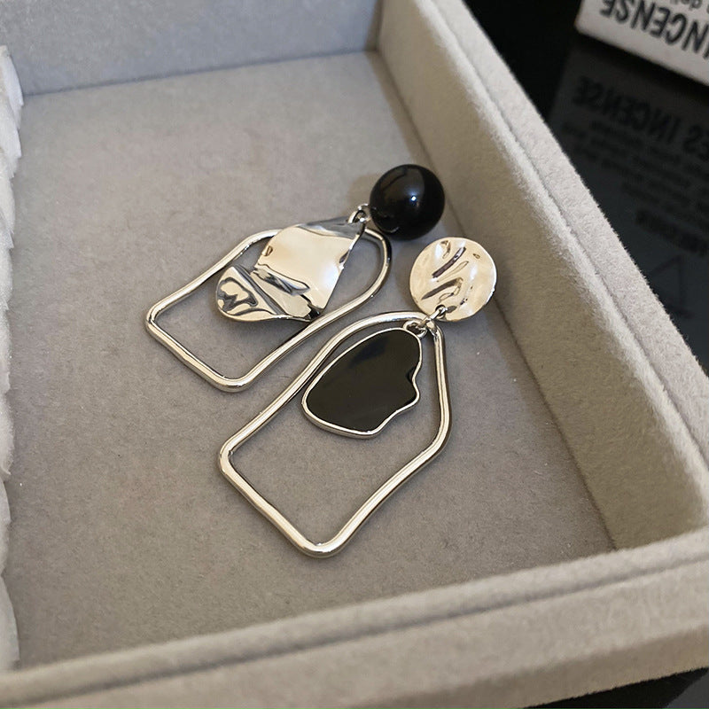 Women's Metallic Asymmetric Irregular Geometric Sier Pin Personality Simple Earrings