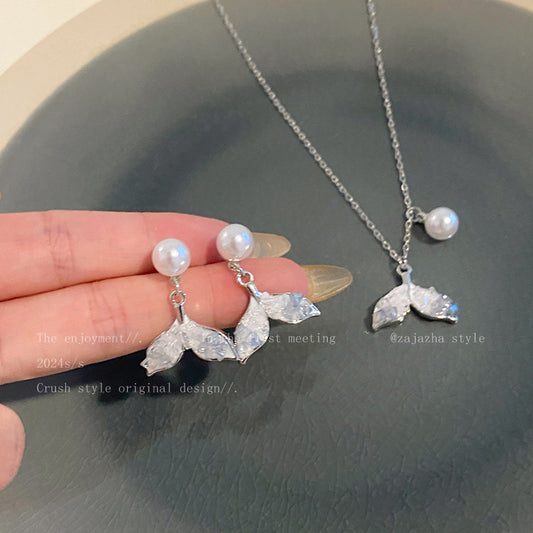 Fading Ice Crystal Fishtail Pearl Suit Necklaces