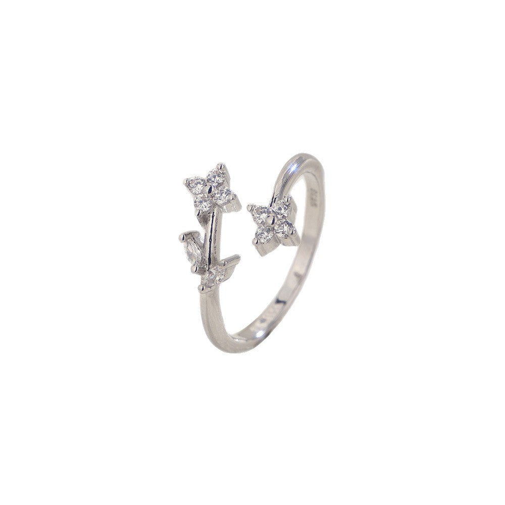 Four-leaf Clover Blue Diamond Small Lane Leaves Ring