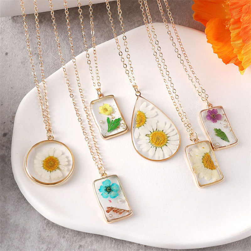 Retro Resin Dried Flower Mori Style Necklaces