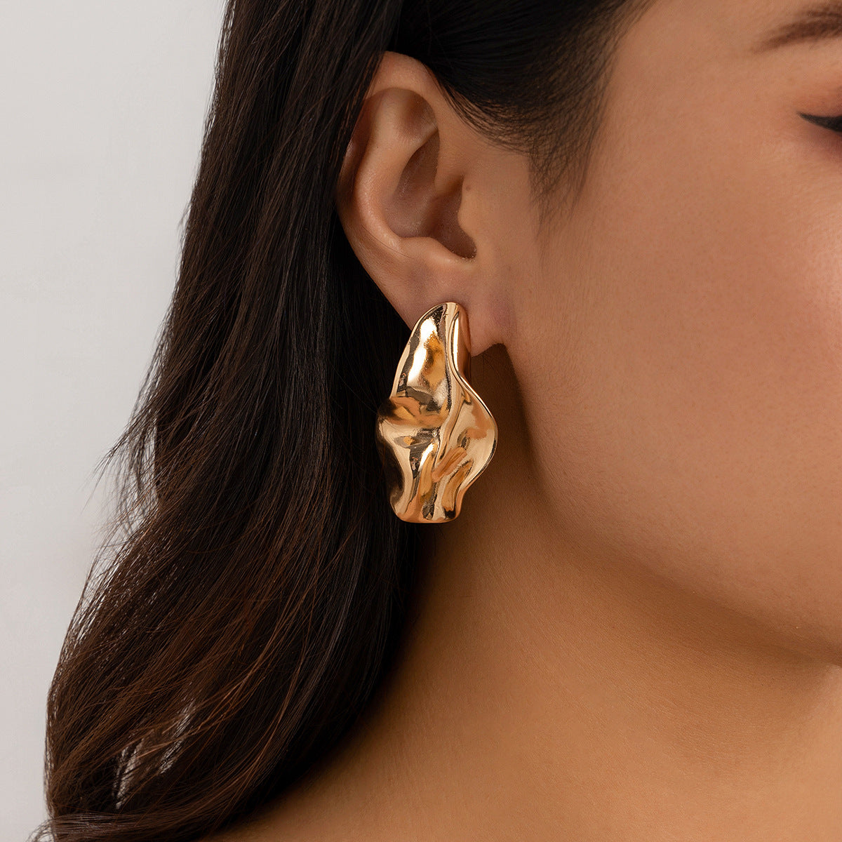 Ornament Irregular Twisted Geometric Alloy Simple Earrings