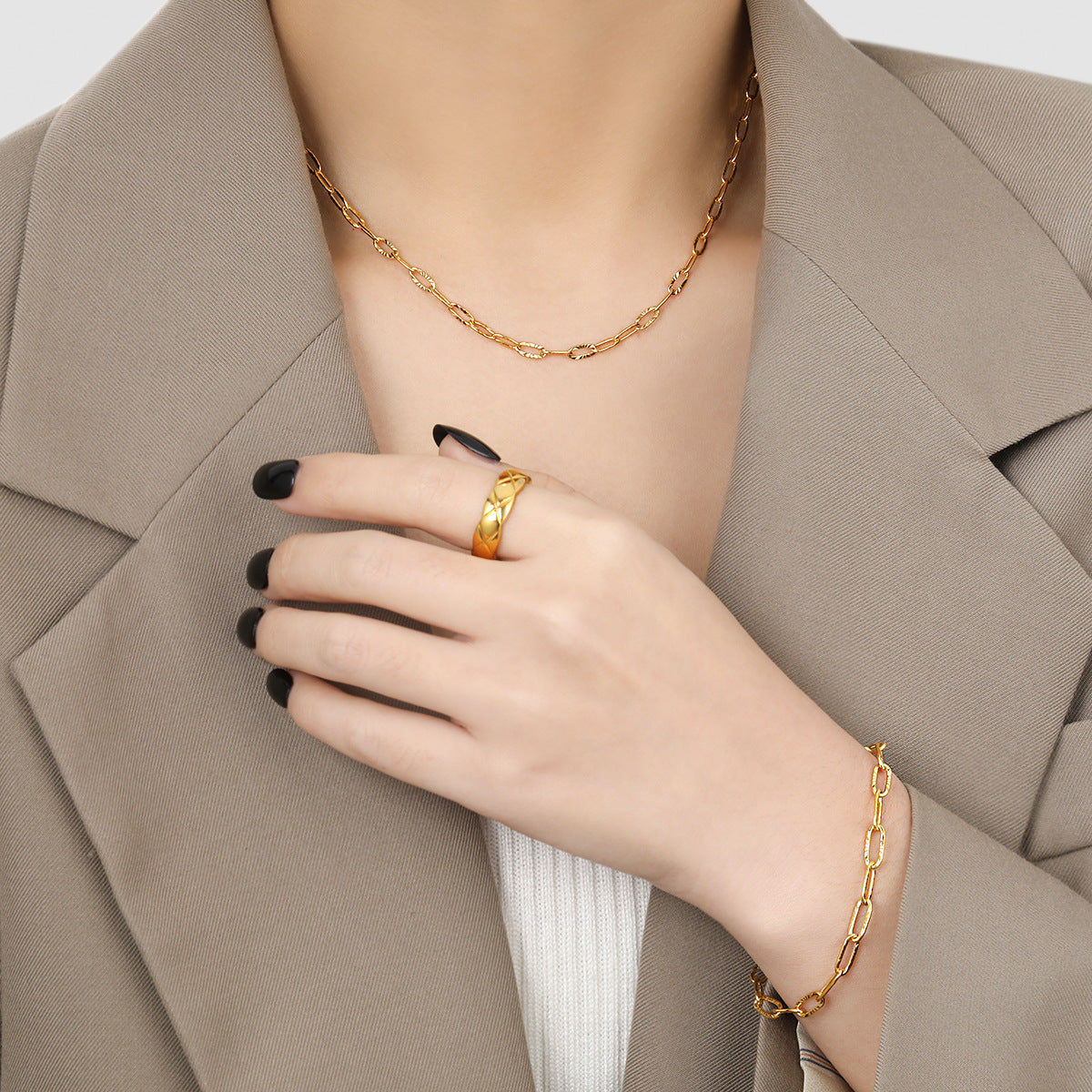 Pressure Sunflower Fashion Titanium Steel Female Clavicle Jewelry Set