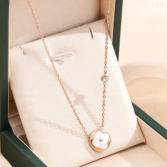 Titanium Steel Round Inlaid Shell Four-leaf Necklaces