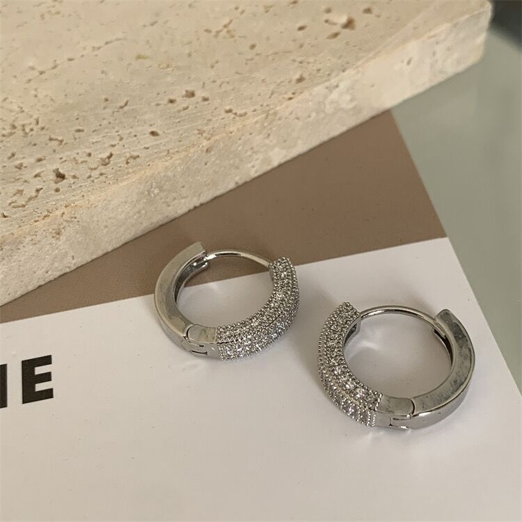 Female Niche Design Micro Inlaid Zircon Simple Earrings