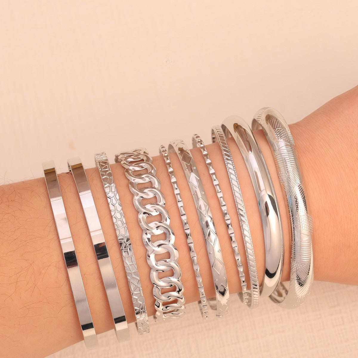 Fashion Personality Embossed Twist Geometric Stacked Bracelets