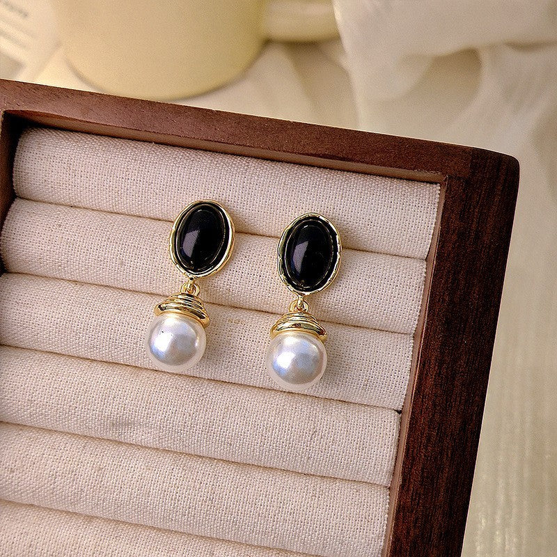 Women's Classic Retro Water Drop High-grade Alloy Earrings