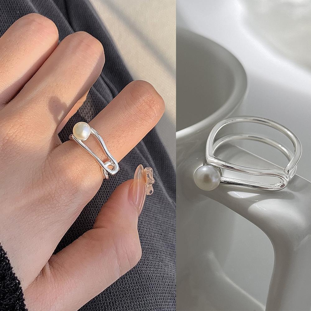 Women's Light Luxury Minority Design Pearl Unique Cross Index Finger Rings