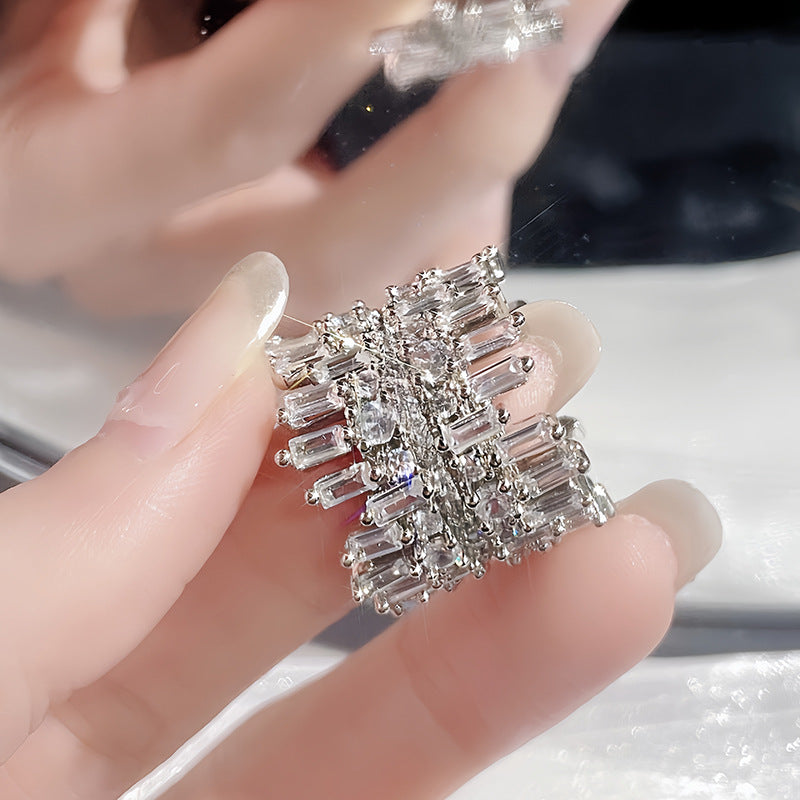 Shiny Refined Zircon Style Light Luxury Rings