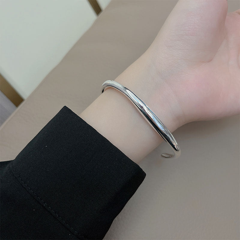 Geometric Streamline Female Temperament Simple Cold Style Bracelets