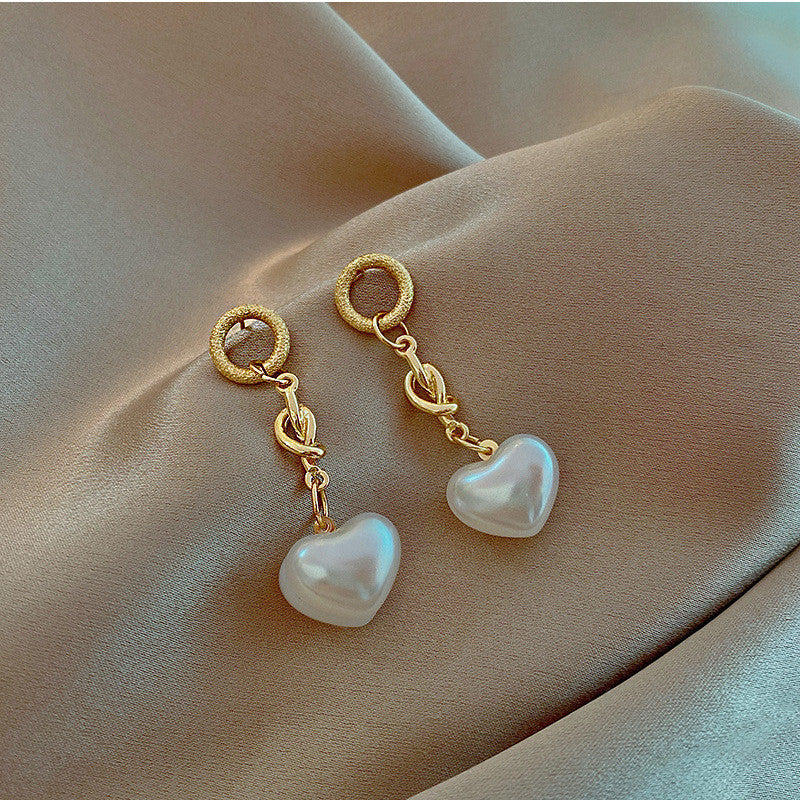 Women's Korean Pearl Simple Temperamental Ear Earrings