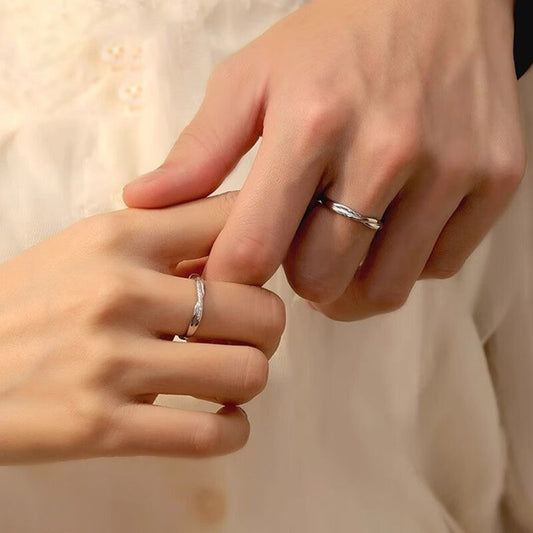 Women's & Men's Frosted Mobius Couple Simple Design Holiday Rings