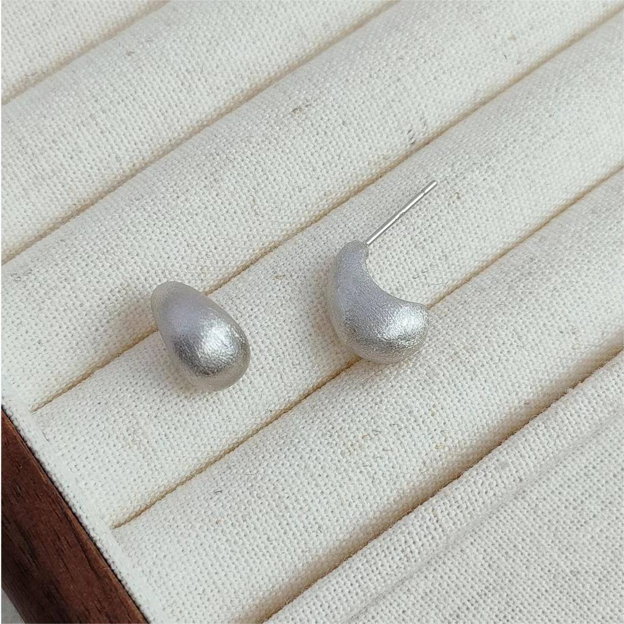 Generous High-grade Minority Simple Sier Needle Earrings