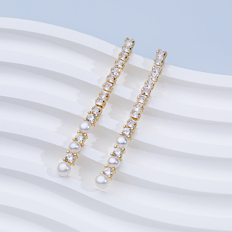 Women's Pearl Ear High-grade Square Simple Temperament Stud Earrings