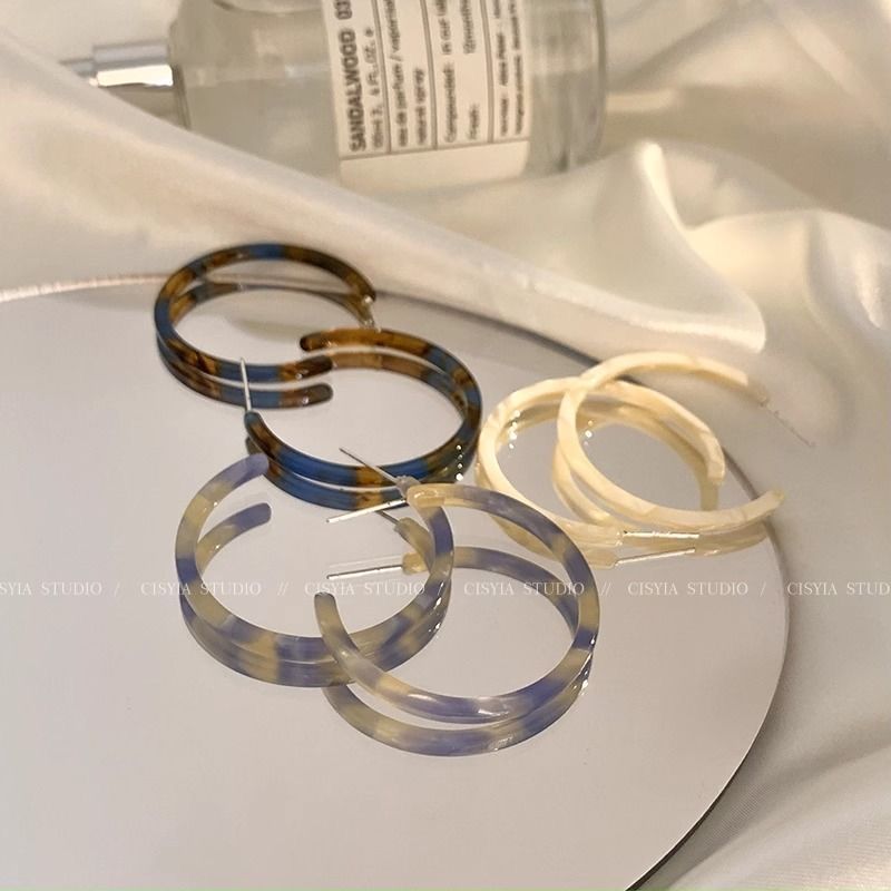 Simple Large Circle Female Ear Style Earrings