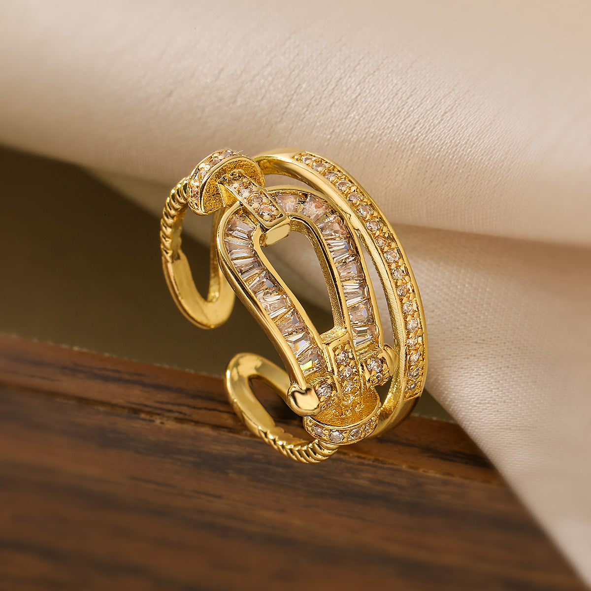 High-grade Female Niche Exquisite Gold Zircon Rings