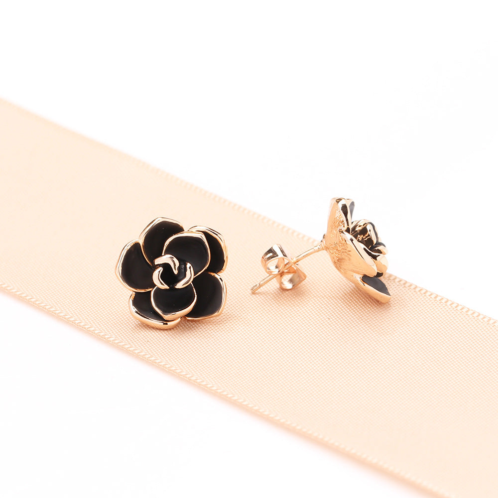 Women's Cloud Retro Elegant Black Rose Temperament Earrings