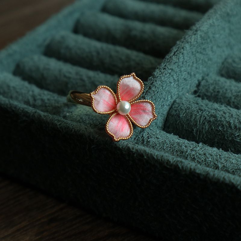 Clover Small Flower Exquisite Adjustable Mouth Girlfriends Ring