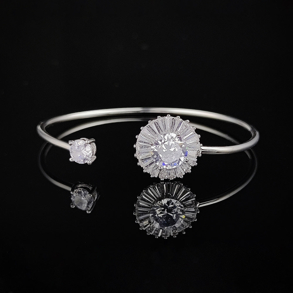 Irregular Opening Adjustable Personality Light Luxury Design Bracelet