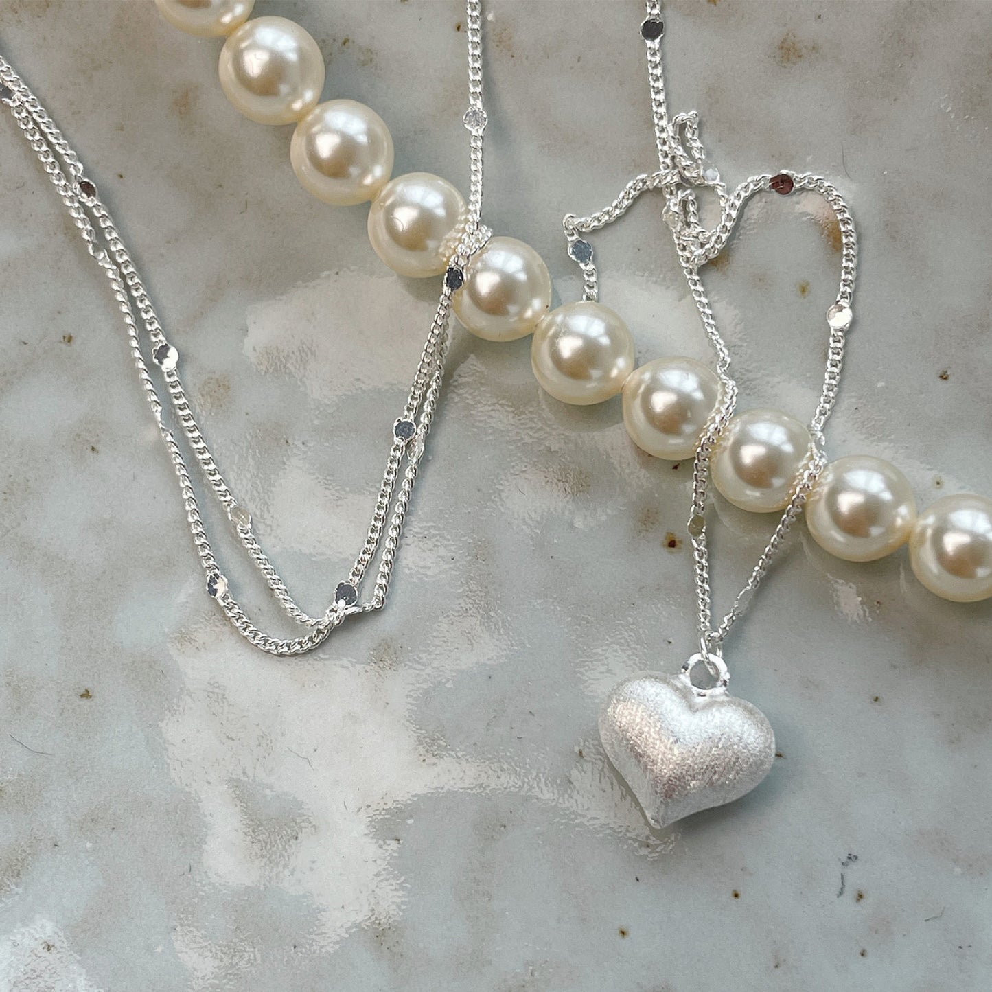 Sier Frosted Heart Small Round Slice Simple Elegant Sweet Necklaces