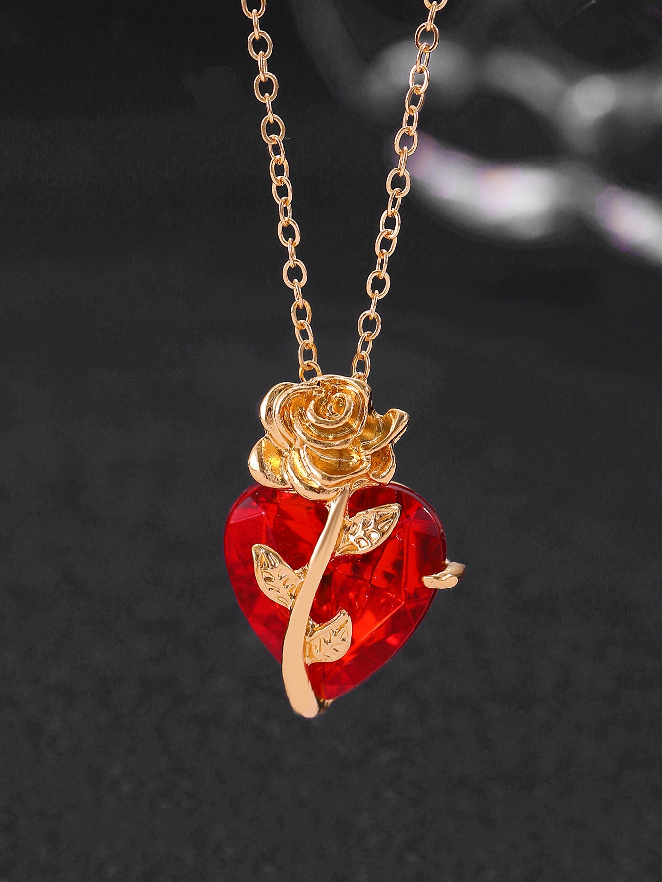 Women's Creative Roses Winding Heart Clavicle Chain Fashion Necklaces