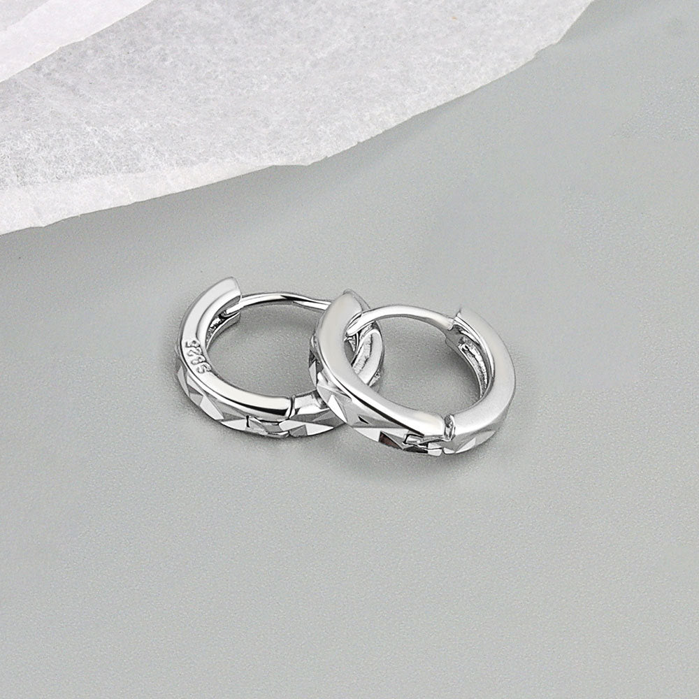 Simple Geometric Diamond Surface Ear Clip Female Niche Design Earrings