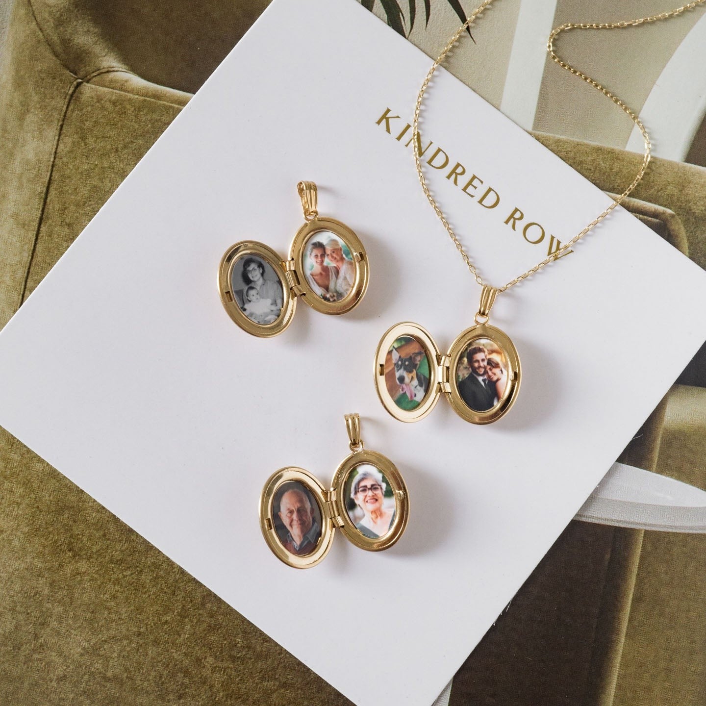 Album Frame Retro Simple Open Close Necklace
