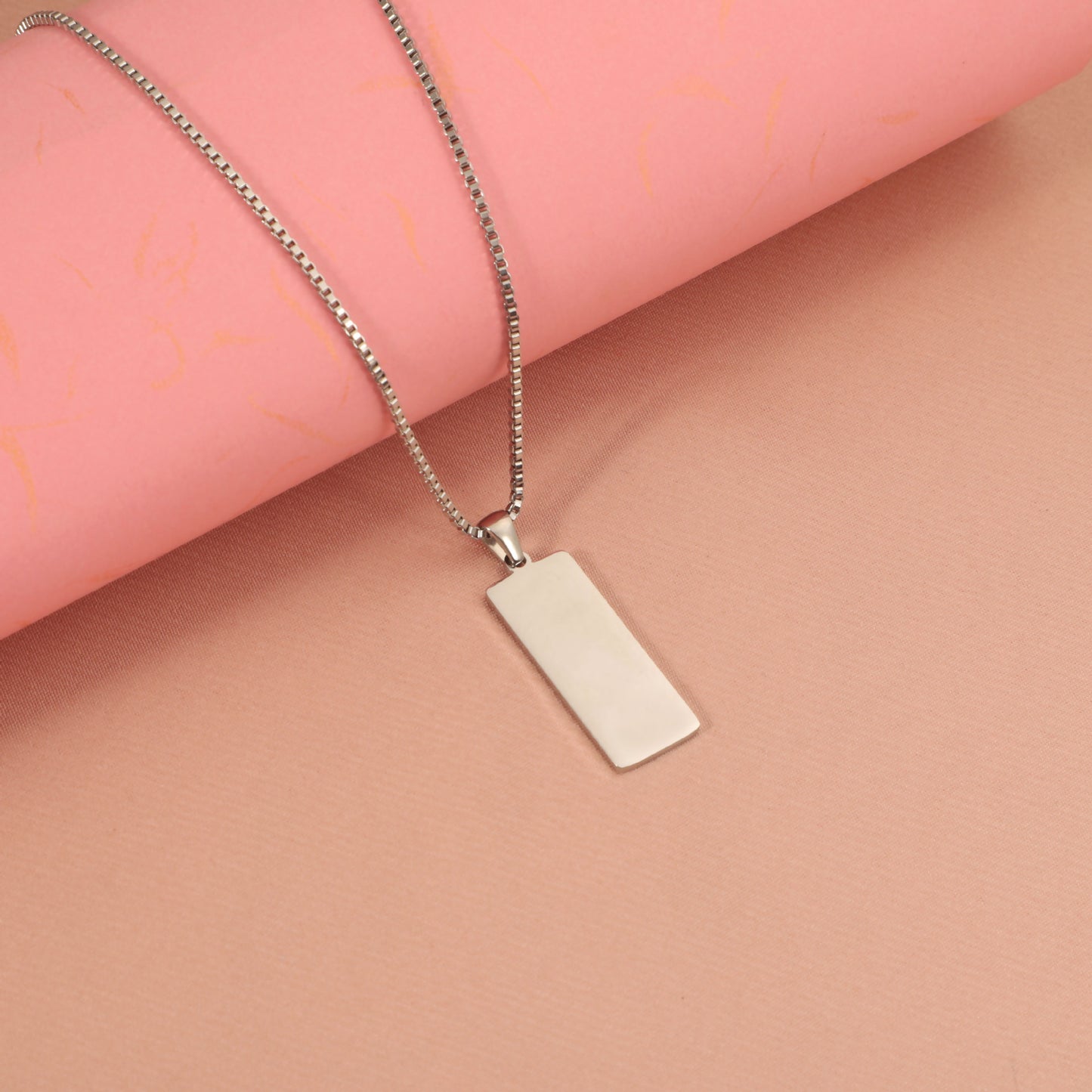 Rectangular Geometric Can Carve Writing Ornament Necklaces