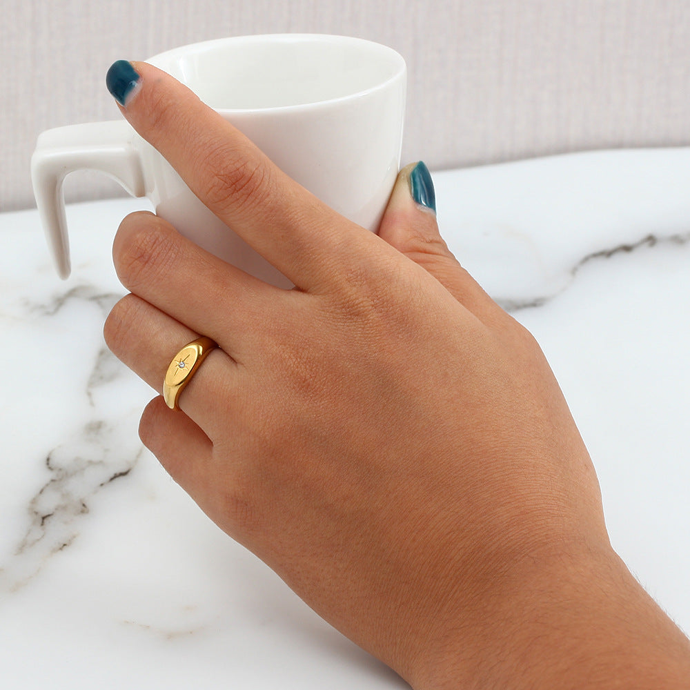 Fashion Simple Temperament Stainless Steel Gold Plated Oval Star Ring