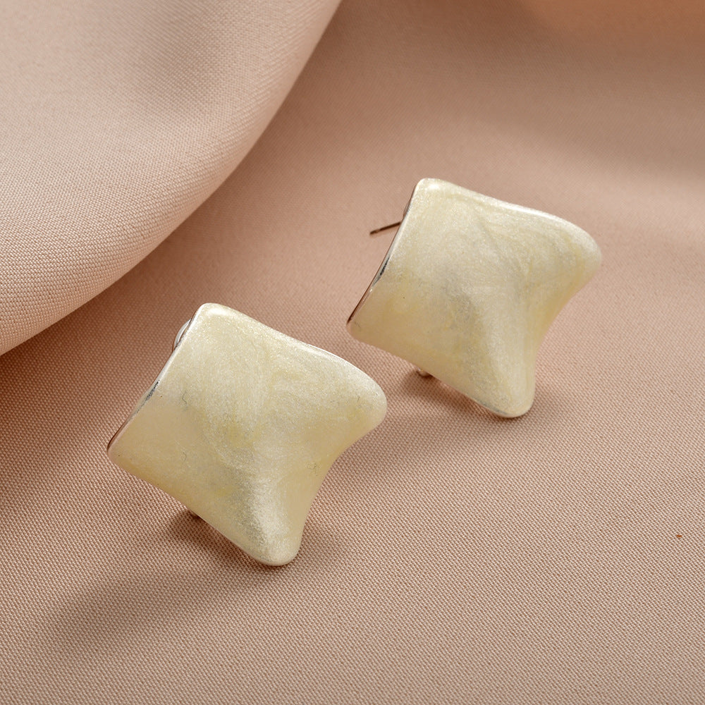Women's Sweet Elegance Niche Design Ear Clip Earrings