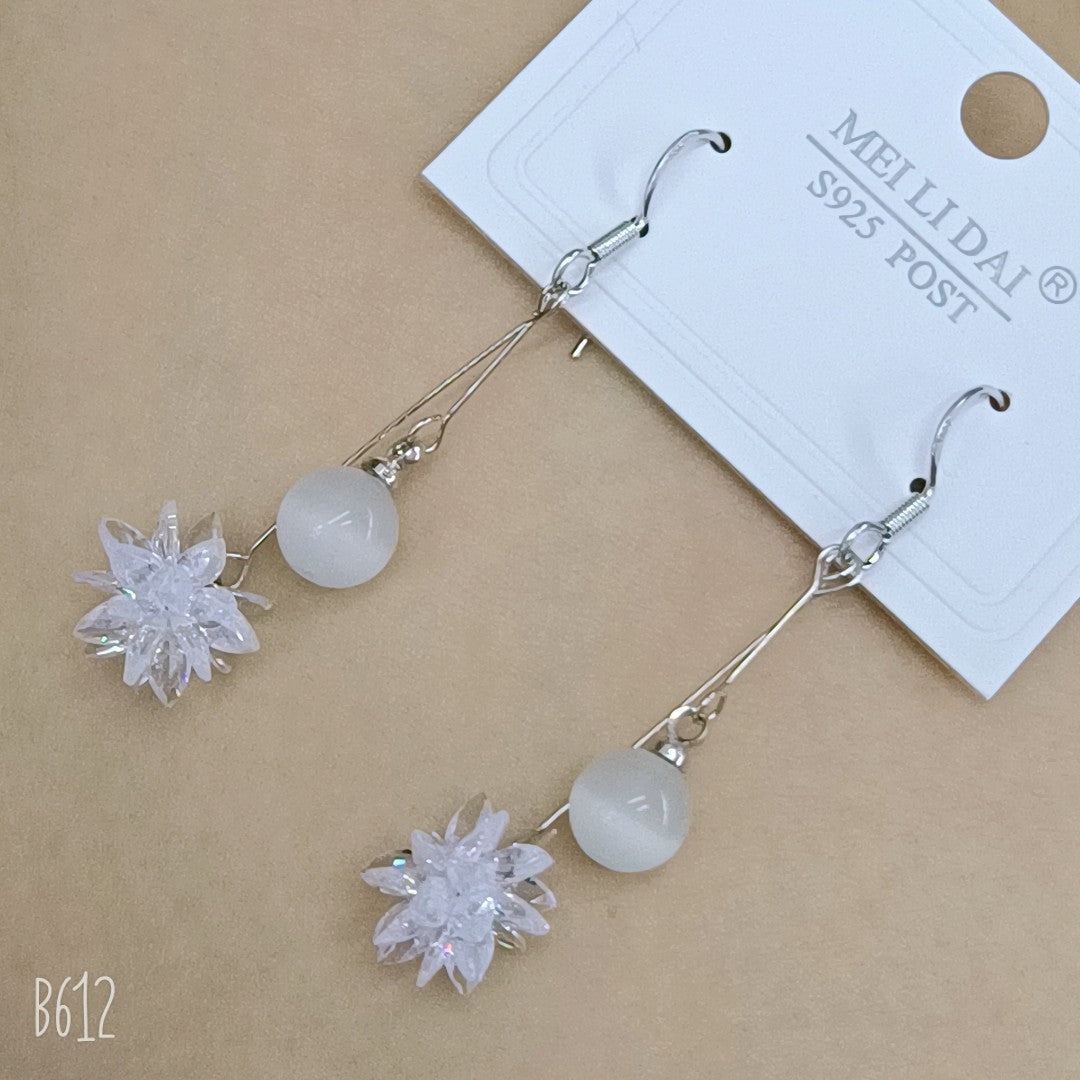 Women's Simple Three Pairs Of White Collar Earrings