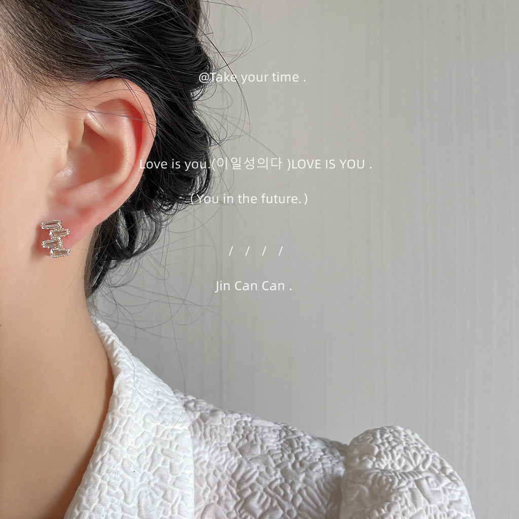 Plated Personality Style Irregular Ear Simple Earrings