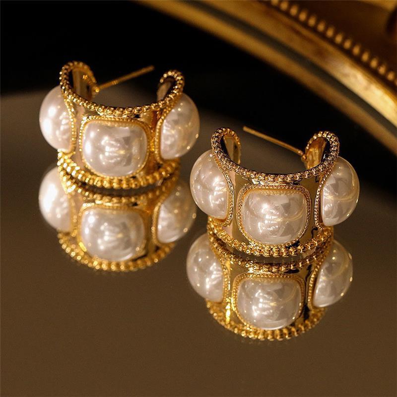 Women's Fashionable Retro High-grade Artistic Light Luxury Earrings