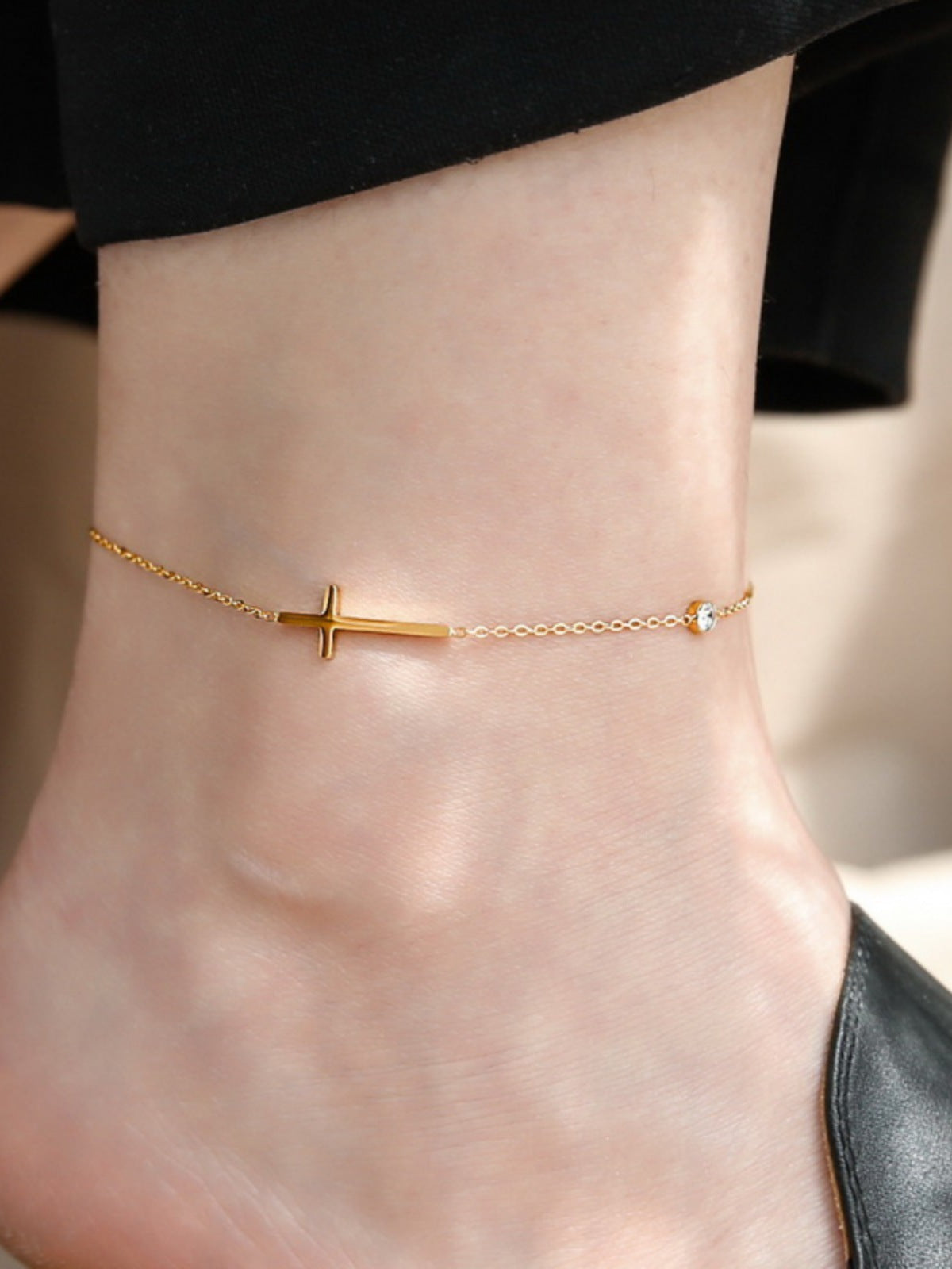 Women's Wind Niche High-grade Gold-plated Cross Crystal Bracelets