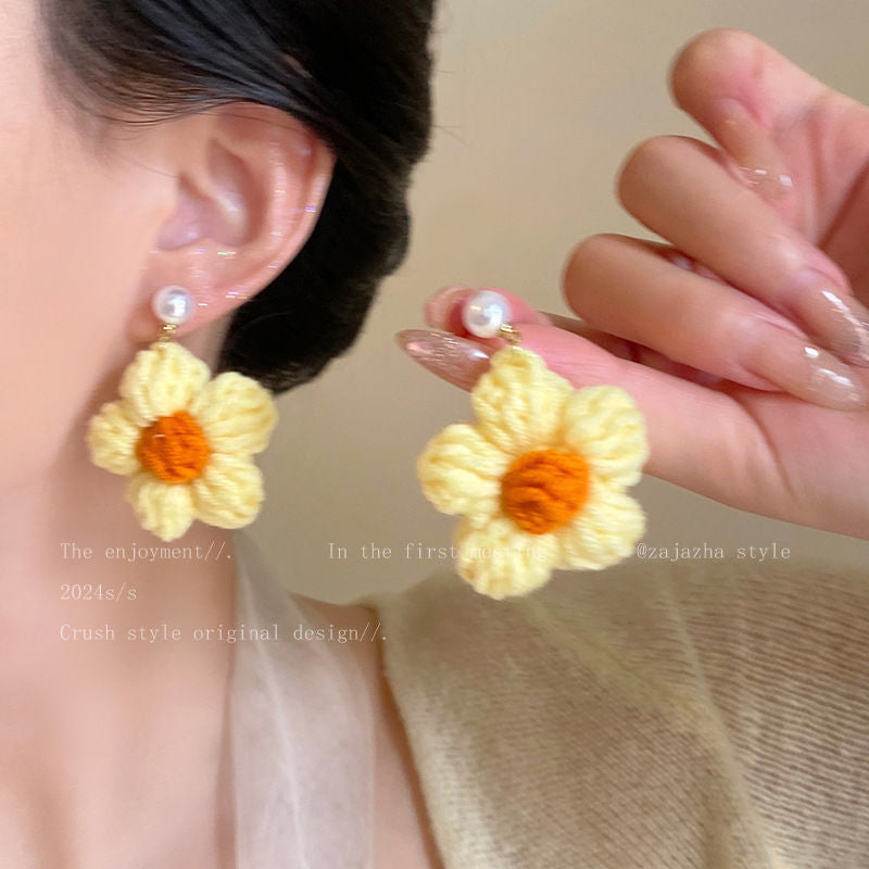 Women's Flower For Early Autumn Sweet Temperamental Fashion Earrings