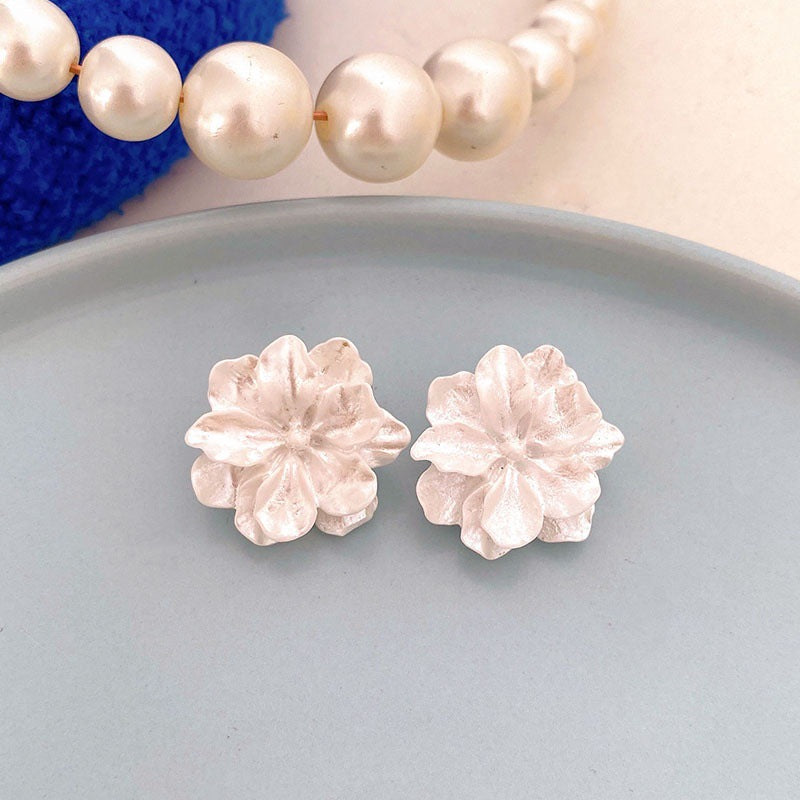 Women's Series Flower Vacation Style Niche High-grade Earrings