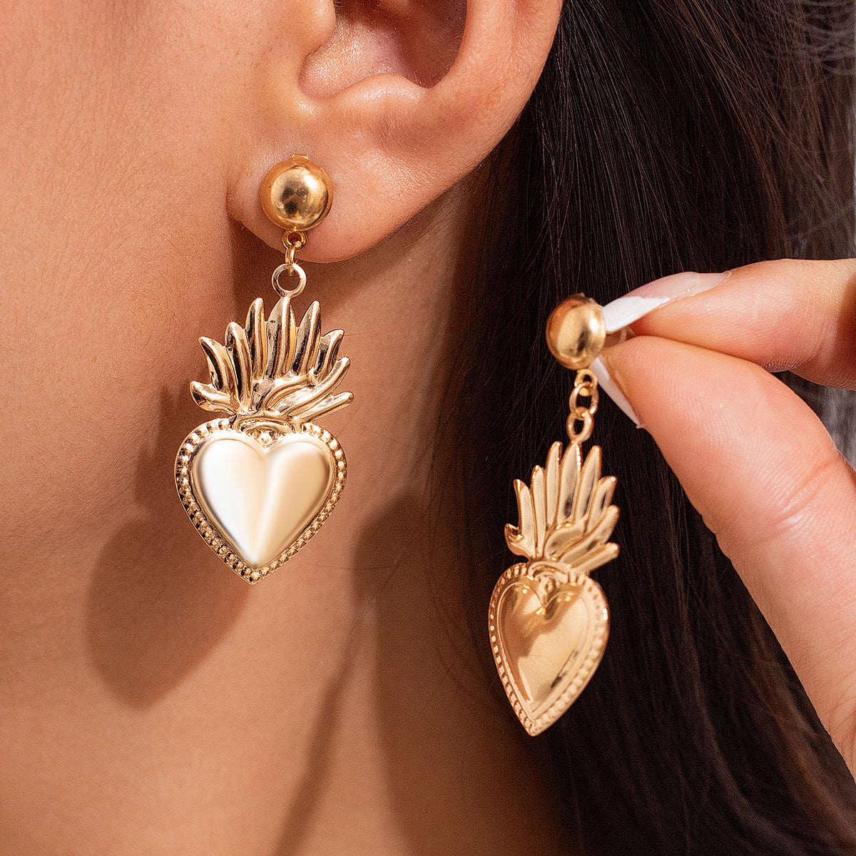 Ornament Wind Flame Peach Heart Personality Earrings