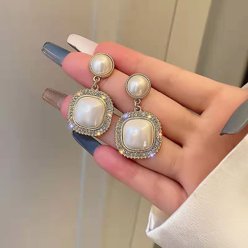 Women's Luxury High-grade Square Tassel Elegant Sweet Earrings