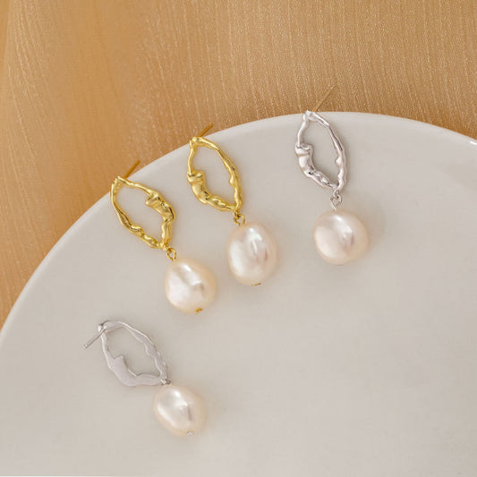 Sier Irregular Temperament Garland Under Banyan Earrings