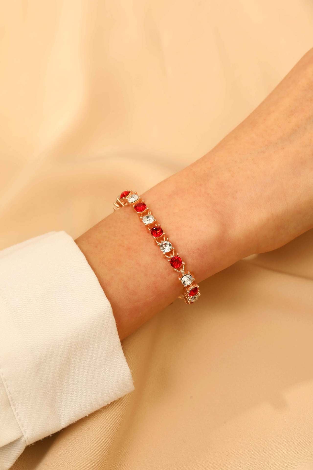 Retro Simulation Colored Gems Diamond Fashion Bracelets