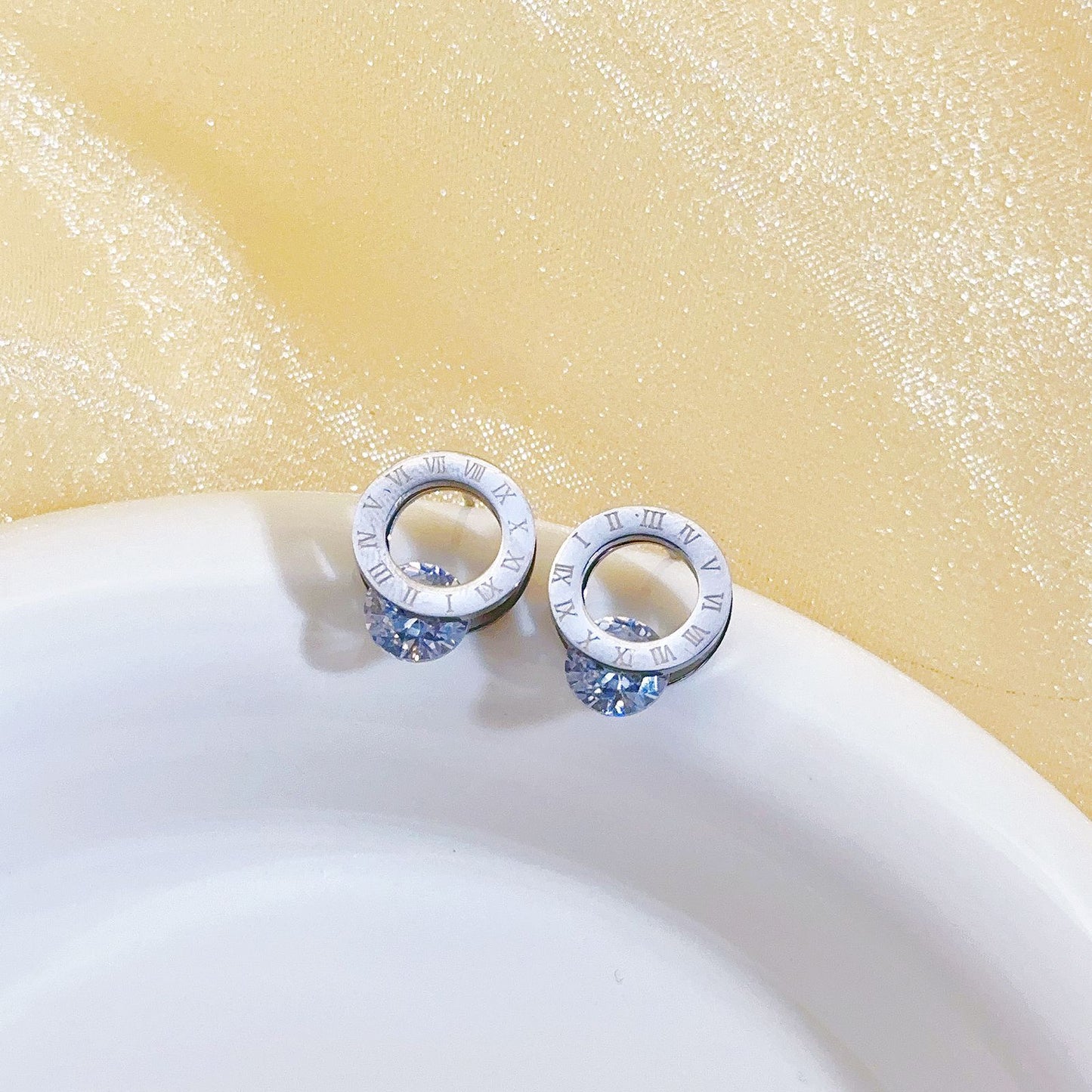 Steel Ear Female Temperament Roman Characters High-grade Stud Earrings