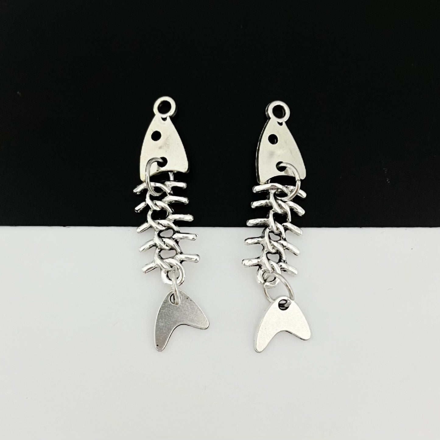 Personalized Creative Movable Fishbone Connecting Alloy Pendant